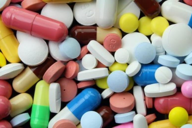 Списки и «чёрный день»: врач рассказал, как сэкономить при покупке лекарств