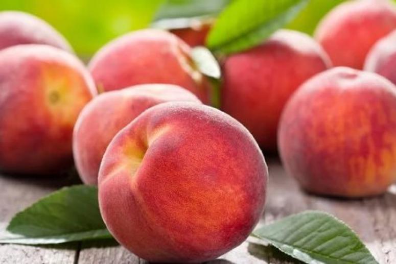 Пять причин есть персики чаще