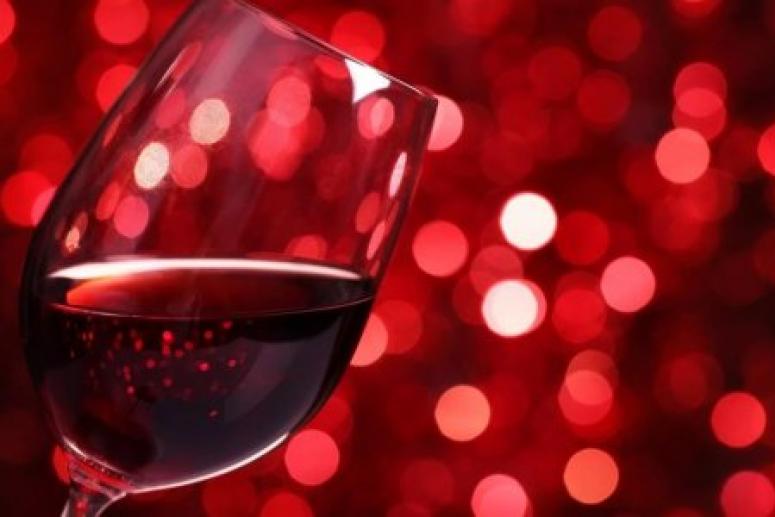 Защититься от гипертонии поможет красное вино