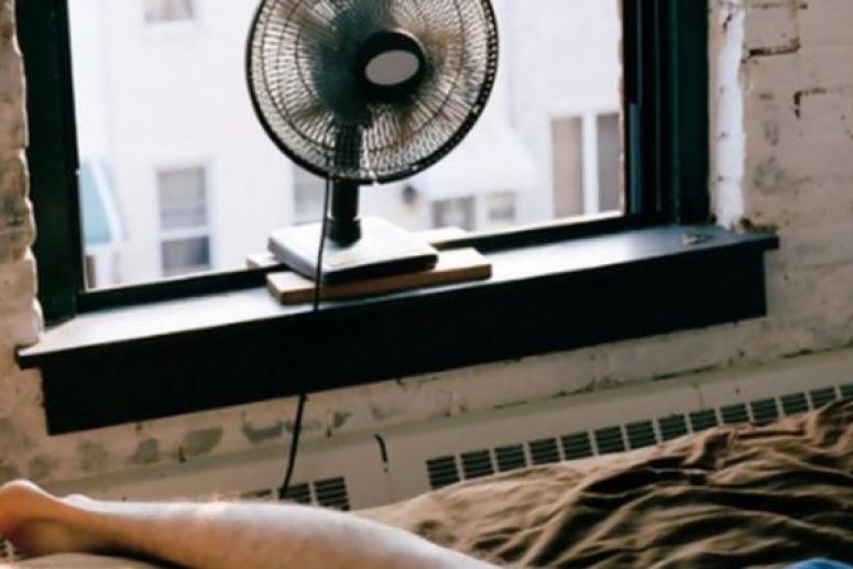 Британские врачи: спать с работающим вентилятором вредно