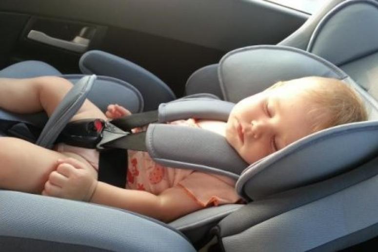 Сон в автокресле может привести к гибели ребёнка