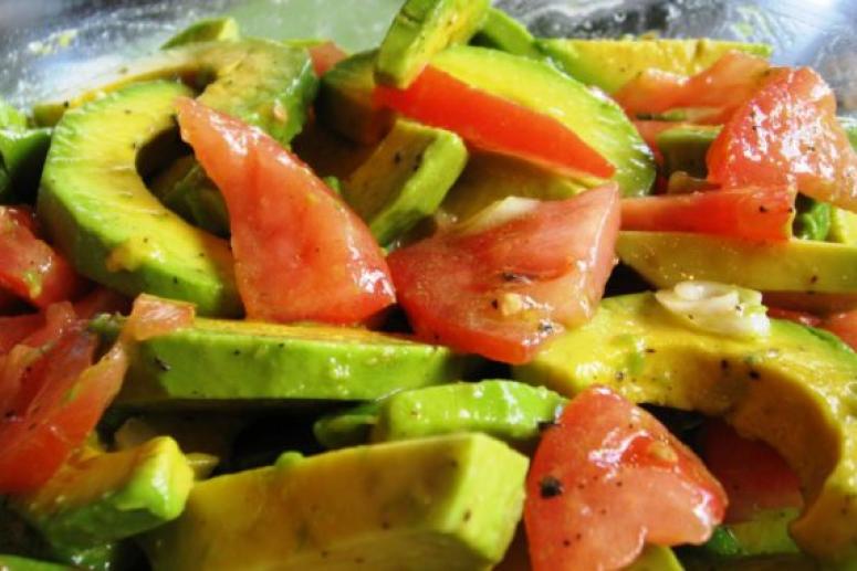 Салат с авокадо: не только оригинальный вкус, но и польза для здоровья