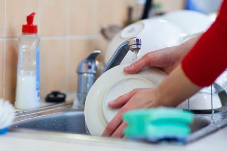 В чем опасность моющего средства и мыла?