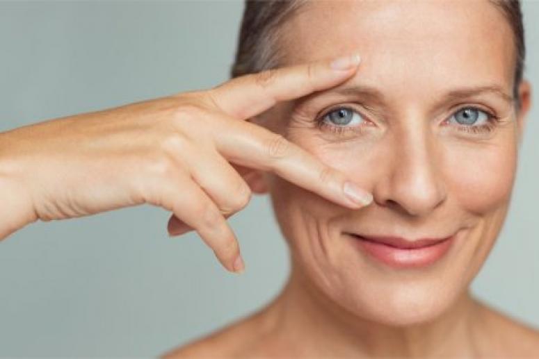Замедлить старение кожи лица и сохранить молодость поможет массаж