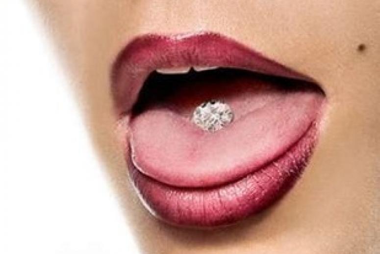 Пирсинг языка и губ вызывает заболевания зубов и десен
